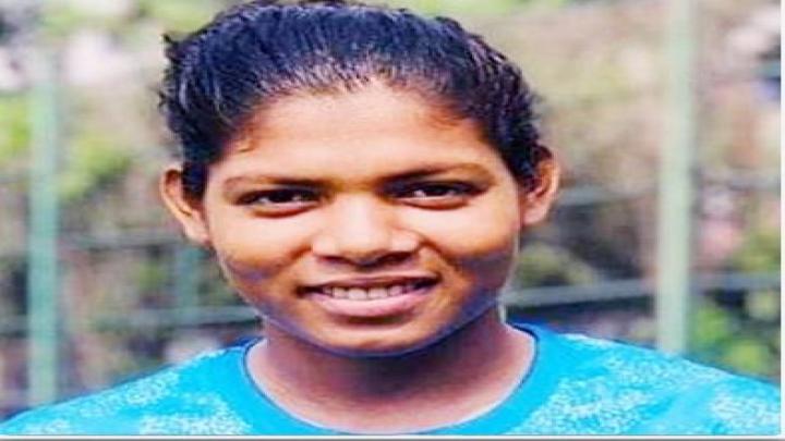 বিশ্বকাপে সুযোগ পেলেন বগুড়া ধুনটের মেয়ে মিষ্টি