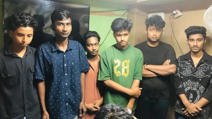 ফেনীতে নিষিদ্ধ ঘোষিত ছাত্রলীগের ৬ কর্মী আটক। ছবি: সংগৃহীত