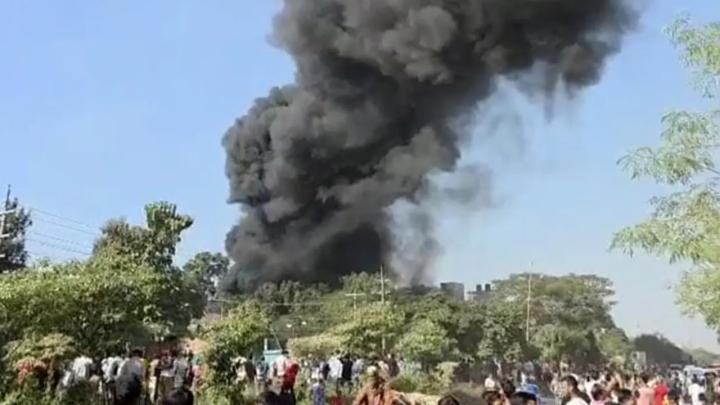 গাজীপুর সদর উপজেলার একটি কয়েল কারখানায় অগ্নিকাণ্ড ঘটেছে। ছবি : সংগৃহীত