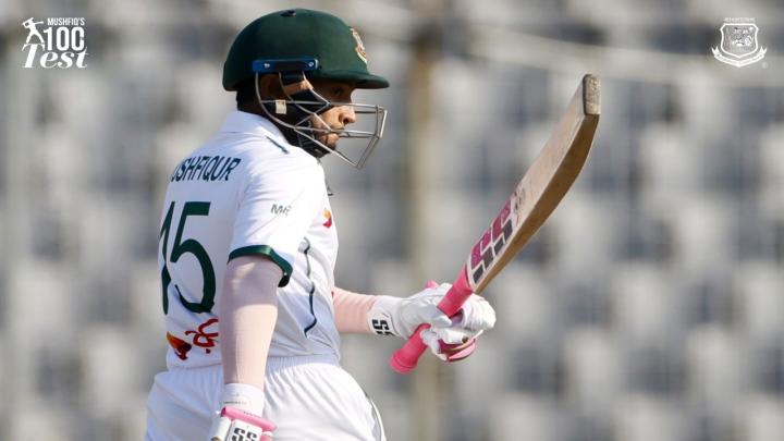 মিরপুরে দারুণ ব্যাটিং করছেন মুশফিক। ছবি : সংগৃহীত