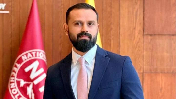 সর্বকনিষ্ঠ বিশ্ববিদ্যালয় চ্যান্সেলর হিসেবে গিনেস বুকে নাম লেখালেন ২৯ বছর বয়সী পাকিস্তানি