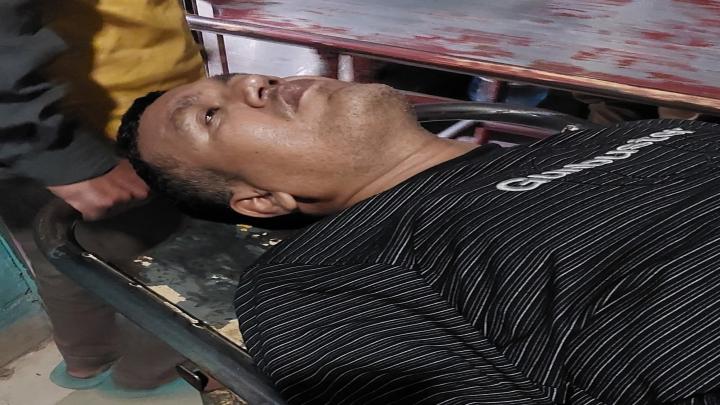 বগুড়ায় মাদক আসামির ছুরিকাঘাতে এসআই আহত