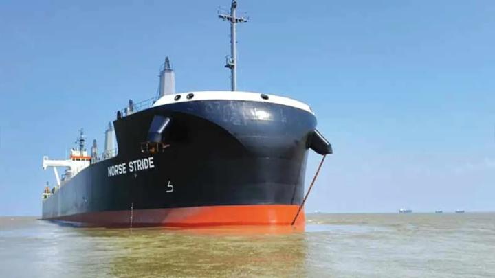 ৫৭ হাজার টন গম নিয়ে যুক্তরাষ্ট্রের জাহাজ চট্টগ্রাম বন্দরে পৌঁছেছে। ছবি : সংগৃহীত