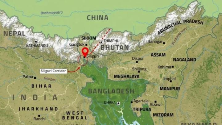 ‘চিকেনস নেক’ করিডোরে ৪০ কিলোমিটার দীর্ঘ ভূগর্ভস্থ রেললাইন স্থাপন করবে ভারত