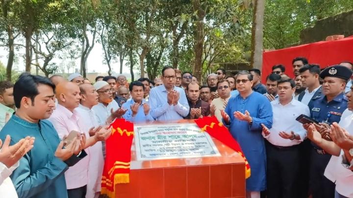 ৩ কোটি টাকায় শিবগঞ্জে আধুনিক ডাকবাংলো নির্মাণ শুরু, ভিত্তিপ্রস্তর স্থাপন করলেন মীর শাহে আলম
