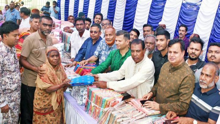 পবিত্র ঈদুল ফিতর উপলক্ষে বগুড়া পৌরসভার সাবেক কাউন্সিলর ও জেলা বিএনপির সাবেক যুগ্ম সম্পাদক পরিম