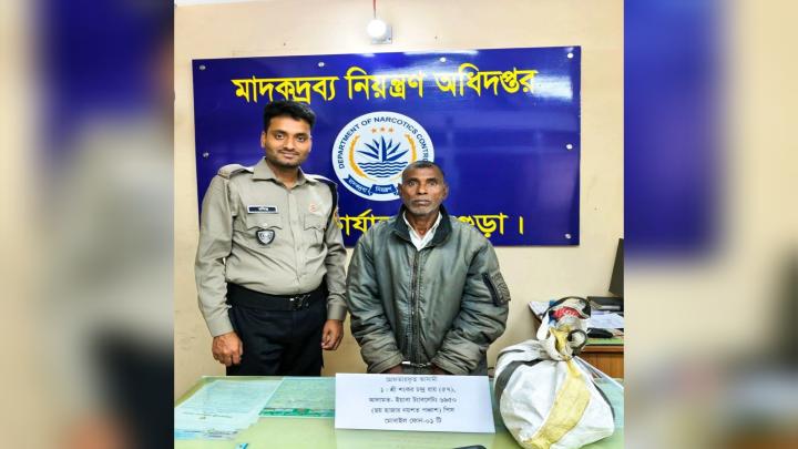 শিবগঞ্জে অভিনব কায়দায় ইয়াবা পাচারের চেষ্টা, ৬,৯৫০ পিস ইয়াবাসহ গ্রেফতার ১ জন