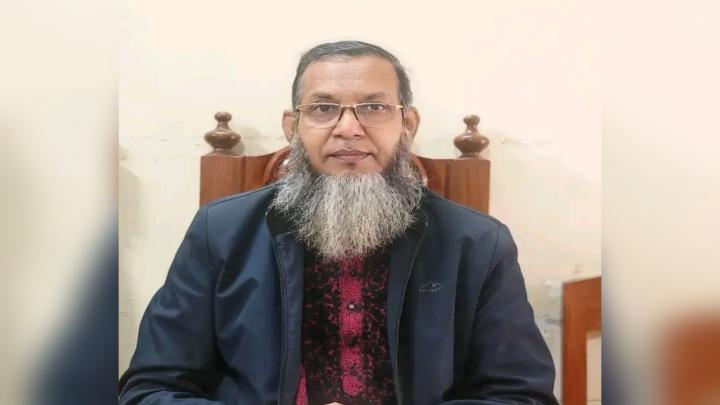 বাবার অপমানের অভিযোগ তুলে  বিএনপি নেতা হেনার মেয়ের পোস্ট