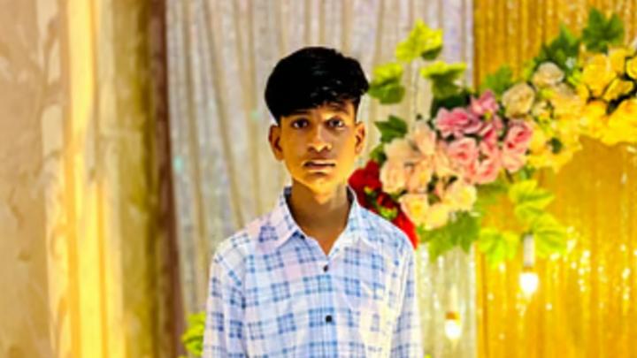 ছিনতাই হওয়া অটোরিকশার পেছনে দৌড়ানোর সময় ট্রাকচাপায় কিশোরের মৃত্যু