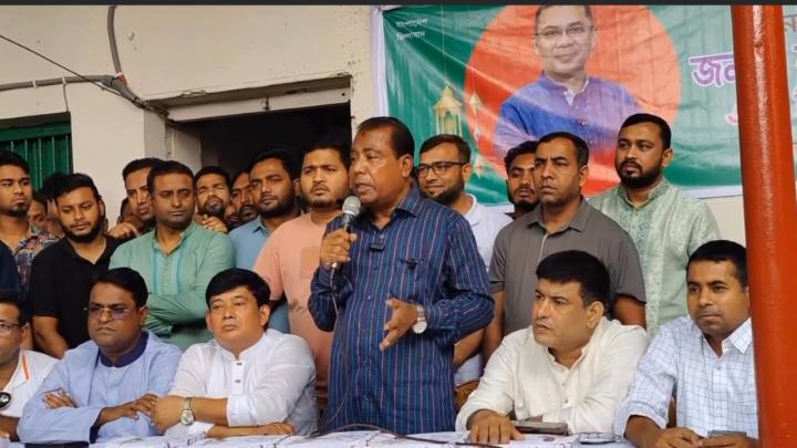 ঈদ উপলক্ষে বগুড়ায় বিএনপির ব্যাপক উপহার বিতরণ, প্রধান অতিথি বাদশা