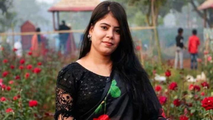 মুহূর্তেই সব শেষ—ছিনতাইকারীর টানে রিকশা থেকে পড়ে গৃহবধূর মৃত্যু