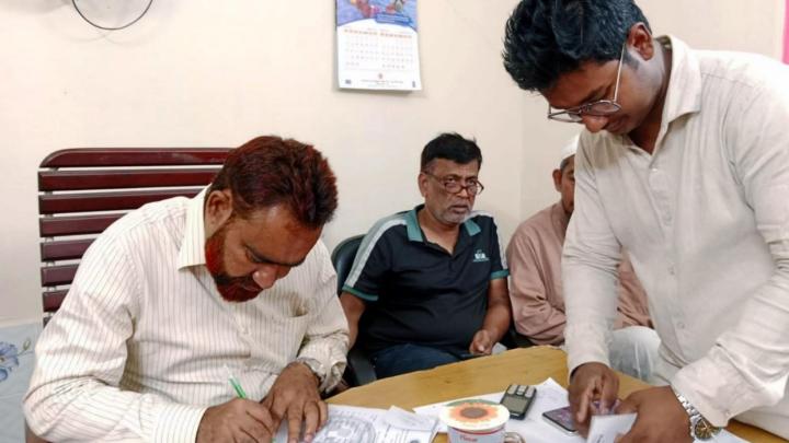 নন্দীগ্রামে এক বছর পর চেয়ারম্যানের দায়িত্ব পেলেন আব্দুল মতিন।