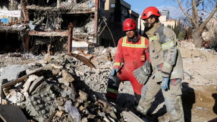 ইসরায়েলের রাডার সেন্টার-বিমানবন্দরে হামলা; স্থল অভিযানের প্রস্তুতি যুক্তরাষ্ট্রের; হুথিদের হা