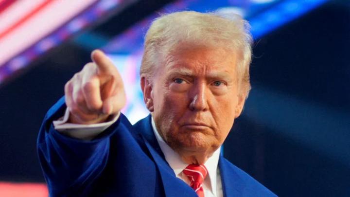 দুই সপ্তাহের যুদ্ধবিরতি ঘোষণা ট্রাম্পের, শর্তসাপেক্ষে হরমুজ প্রণালি খুলে দিতে রাজি ইরান